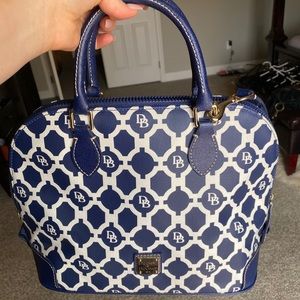 Dooney & Bourke purse